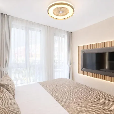 Harmony Grand 16-214 Private